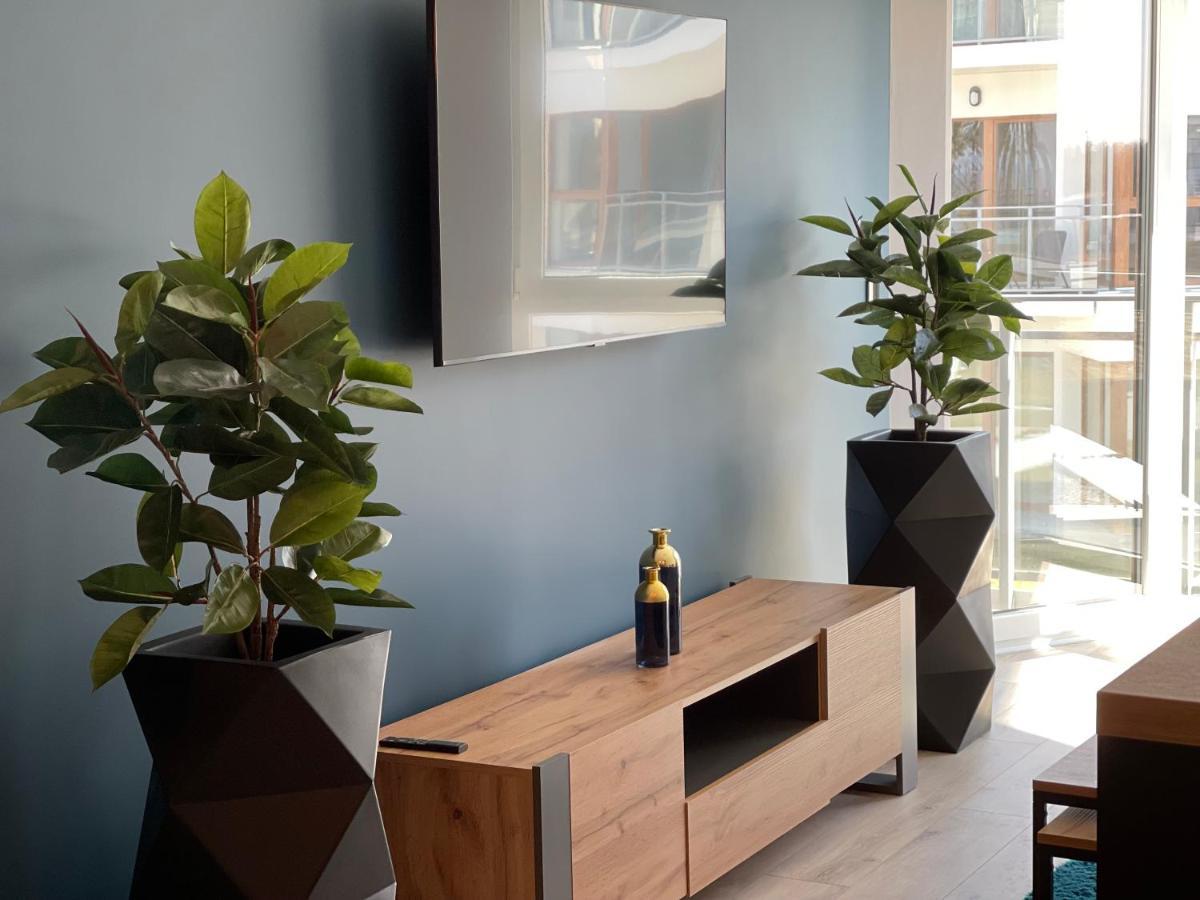 Apartment Elegance Blue W Let's Sea Basen&spa