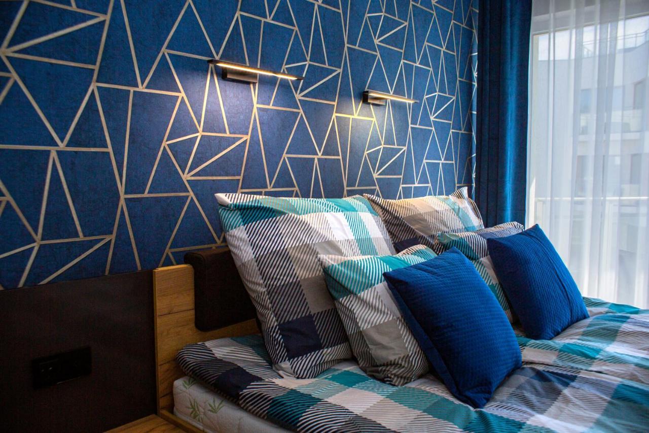Elegance Blue W Let's Sea Basen&spa